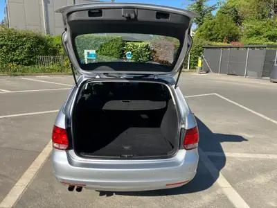VW Golf Variant 1.4 TSI Team DSG7 — Monospace polyvalent, sans accident, 138'000 km — Innenraum