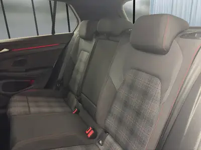 VW Golf 2.0 TSI GTI DSG — Performance 245 ch, transmission automatique, très peu roulée — Miniatur 13