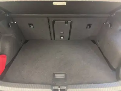 VW Golf 2.0 TSI GTI DSG — Performance 245 ch, transmission automatique, très peu roulée — Miniatur 16