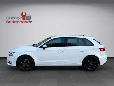 Audi A3 Sportback 40 TDI — Diesel puissant, équipements premium, 82 500 km — rear view