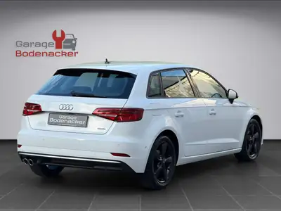 Audi A3 Sportback 40 TDI — Diesel puissant, équipements premium, 82 500 km — dashboard