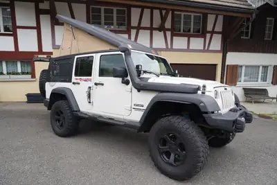 Jeep Wrangler 5 portes diesel — Véhicule d'expédition équipé, sans accident — cruscotto