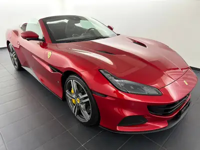 Ferrari Portofino M 2023 — Cabriolet sport légendaire, 8100 km seulement — interior