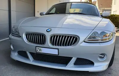 BMW Z4 3.0i — Roadster sportif d'exception, impeccable depuis l'origine — Heckansicht