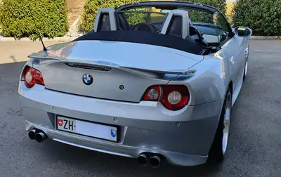 BMW Z4 3.0i — Roadster sportif d'exception, impeccable depuis l'origine — Seitenansicht