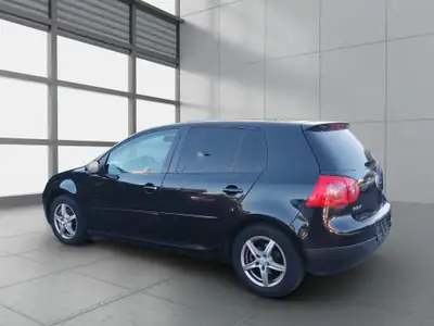 VW Golf 2.0 TDI Comfortline — Diesel économe, entretien à jour, 3 portes pratiques — detail