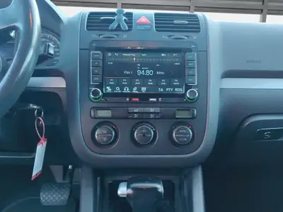 VW Golf 2.0 TDI Comfortline — Diesel économe, entretien à jour, 3 portes pratiques — Thumbnail 15