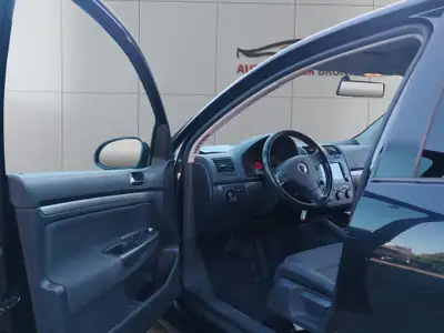 VW Golf 2.0 TDI Comfortline — Diesel économe, entretien à jour, 3 portes pratiques — Thumbnail 14