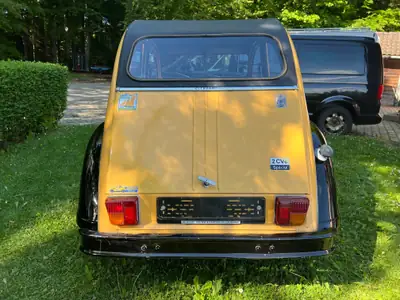 Citroën 2CV 6 Spéciale 1982 — Cabriolet de légende, châssis neuf, sans rouille — Innenraum