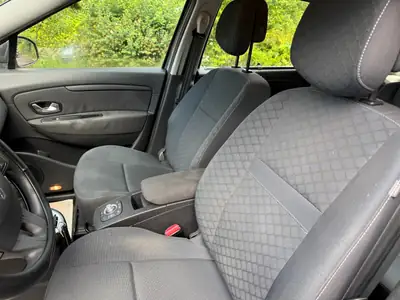 Renault Scénic 2.0 16V Privilège — Monospace spacieux, boîte automatique CVT, 177'000 km — Miniature 8