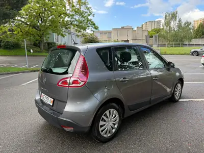 Renault Scénic 2.0 16V Privilège — Monospace spacieux, boîte automatique CVT, 177'000 km — Miniature 7