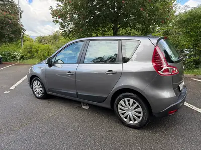 Renault Scénic 2.0 16V Privilège — Monospace spacieux, boîte automatique CVT, 177'000 km — Miniature 10