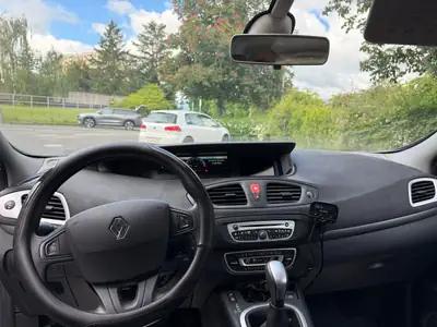 Renault Scénic 2.0 16V Privilège — Monospace spacieux, boîte automatique CVT, 177'000 km — Miniature 14