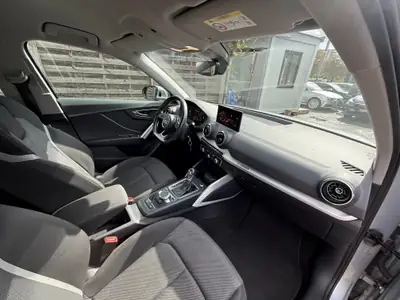 Audi Q2 30 TDI S-tronic — SUV compact diesel efficace, 119'000 km, sans sinistre — tableau de bord