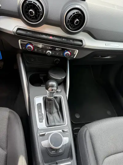 Audi Q2 30 TDI S-tronic — SUV compact diesel efficace, 119'000 km, sans sinistre — Miniature 9