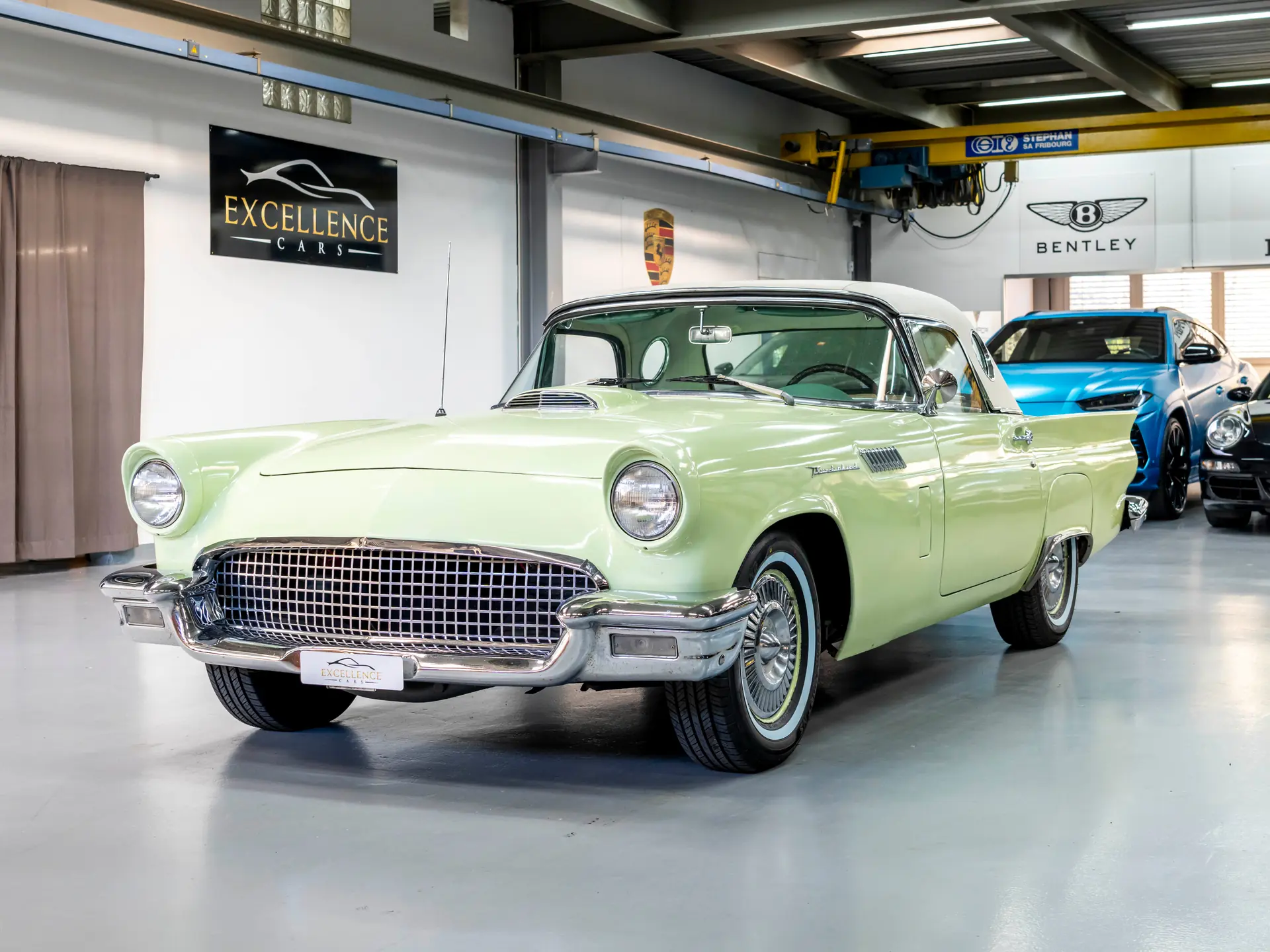 Ford Thunderbird 1957 occasion Remaufens — 1