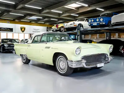 Ford Thunderbird 5.2L V8 245 PS — Cabriolet vintage américain mythique de 1957 — arrière