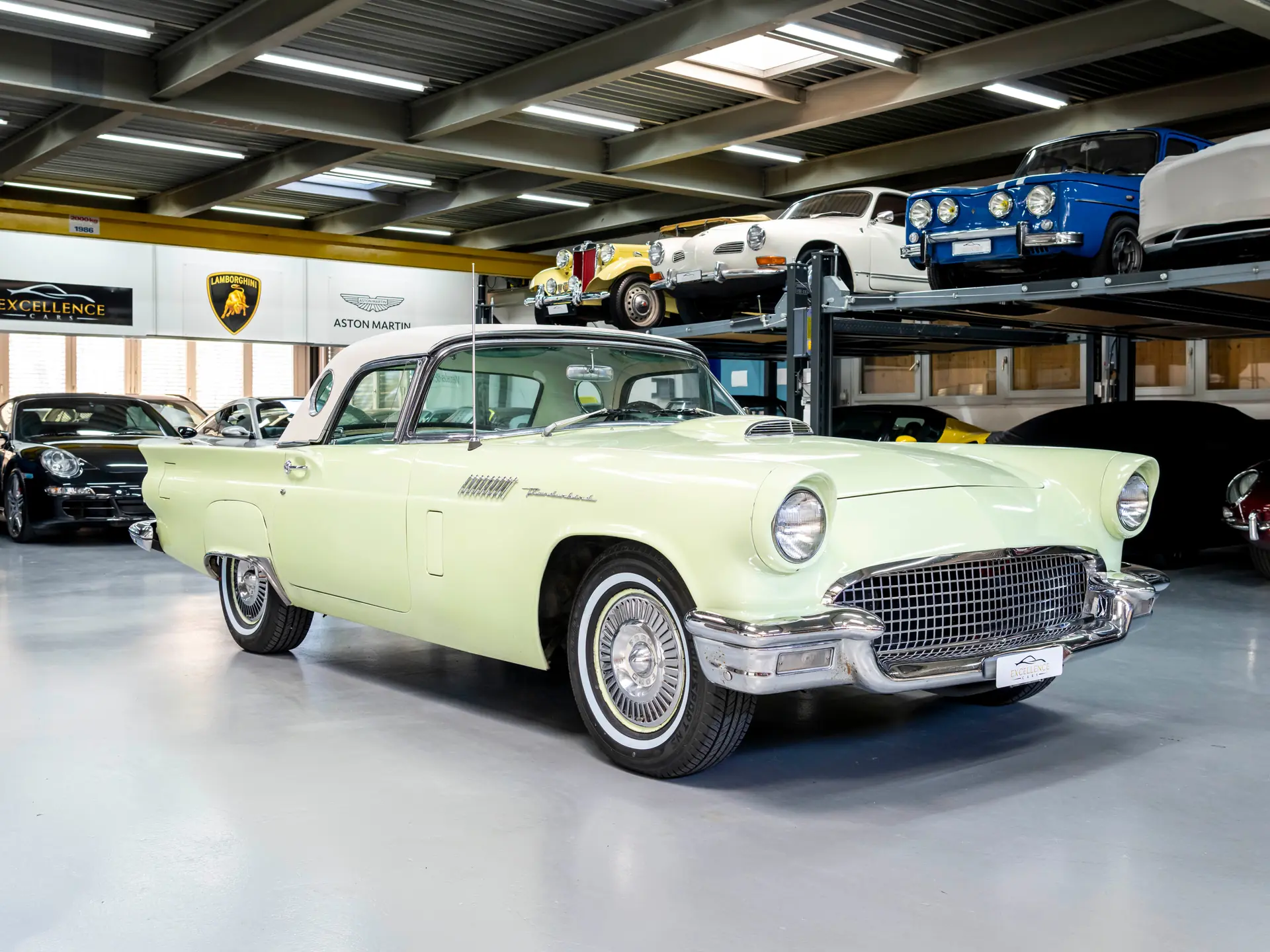 Ford Thunderbird 1957 occasion Remaufens — 3