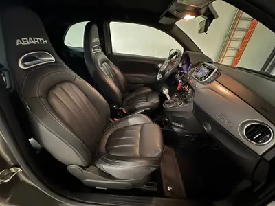 FIAT 595 Abarth 1.4 T-Jet 165 — Cabriolet sportif, faible kilométrage, essence turbo — Detail