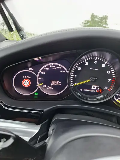 Porsche Panamera 2.9 V6 4 E-Hybrid — Sportivité hybride et technologie premium — Detail