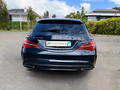 Mercedes-Benz CLA 200 Shooting Brake — Break compact AMG, diesel efficace 191'000 km — tableau de bord