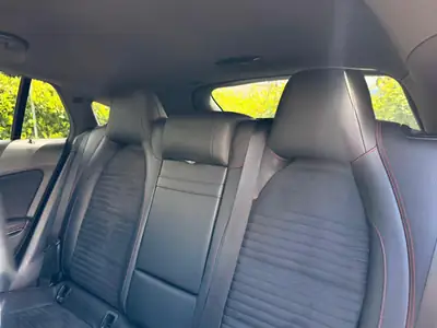 Mercedes-Benz CLA 200 Shooting Brake — Break compact AMG, diesel efficace 191'000 km — Miniature 17