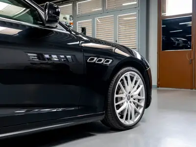 Maserati Quattroporte 3.8 V8 Biturbo GTS — Berline de luxe, 530 ch et seulement 71 300 km — Miniature 27