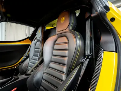 Alfa Romeo 4C Spider 1750 TBi TCT — Roadster italien légendaire, moteur suralimenté — Miniature 12