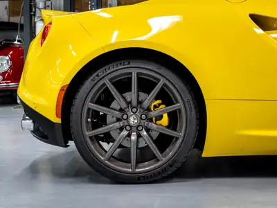 Alfa Romeo 4C Spider 1750 TBi TCT — Roadster italien légendaire, moteur suralimenté — Miniature 19