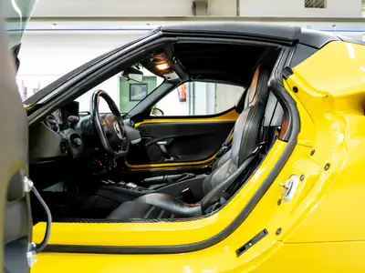 Alfa Romeo 4C Spider 1750 TBi TCT — Roadster italien légendaire, moteur suralimenté — Miniature 23