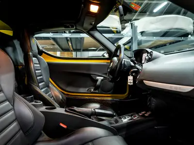 Alfa Romeo 4C Spider 1750 TBi TCT — Roadster italien légendaire, moteur suralimenté — Miniature 25