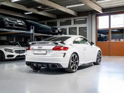 Audi TT RS Coupé 400 ch — Sportive rare, première main, kilométrage exceptionnel — intérieur