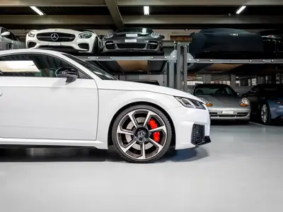 Audi TT RS Coupé 400 ch — Sportive rare, première main, kilométrage exceptionnel — Miniature 9