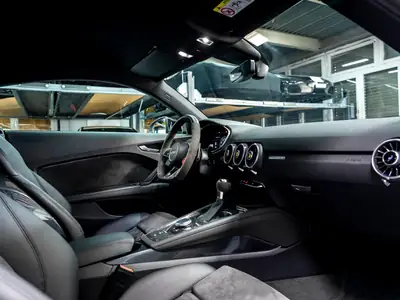 Audi TT RS Coupé 400 ch — Sportive rare, première main, kilométrage exceptionnel — Miniature 14