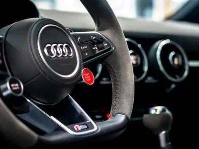 Audi TT RS Coupé 400 ch — Sportive rare, première main, kilométrage exceptionnel — Miniature 20