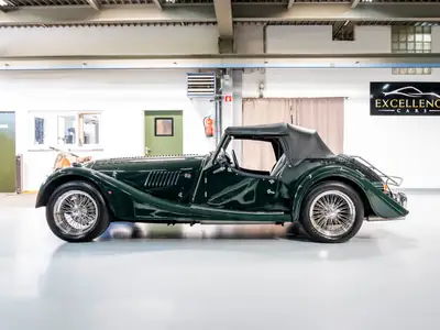 Morgan Plus 8 4.0 — Roadster légendaire britannique, 182 ch, état impeccable — tableau de bord