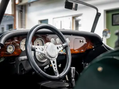 Morgan Plus 8 4.0 — Roadster légendaire britannique, 182 ch, état impeccable — Miniature 11