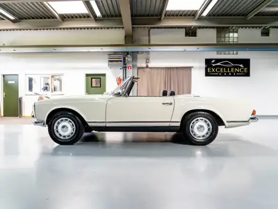 Mercedes-Benz SL 250 1967 — Cabriolet de légende, monopropriétaire suisse — detail