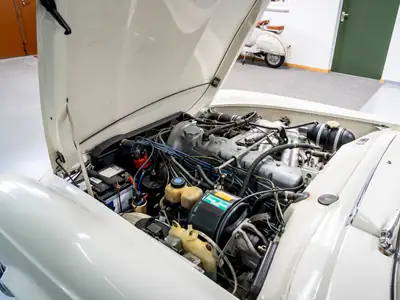 Mercedes-Benz SL 250 1967 — Cabriolet de légende, monopropriétaire suisse — Thumbnail 18