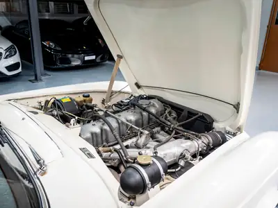 Mercedes-Benz SL 250 1967 — Cabriolet de légende, monopropriétaire suisse — Thumbnail 19