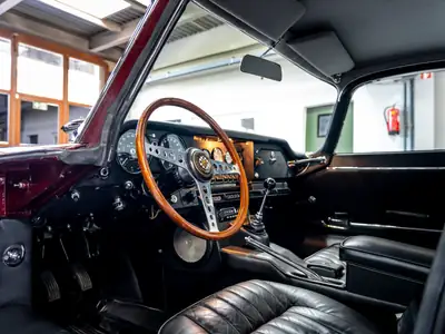 Jaguar E-Type 4.2 Série 1.5 — Icône britannique restaurée, état concours — Miniature 11