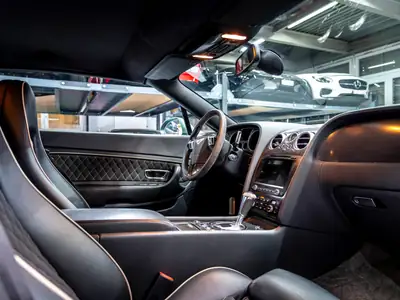 Bentley Continental Supersports Convertible — Cabriolet de prestige 630 ch, kilométrage modéré — Miniature 16