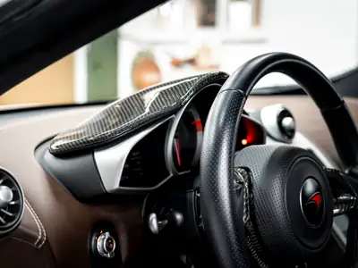 McLaren 12C MP4-12C Coupé — Supercar 626 ch, 51'300 km, garantie constructeur — Miniature 24