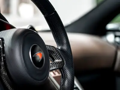 McLaren 12C MP4-12C Coupé — Supercar 626 ch, 51'300 km, garantie constructeur — Miniature 23