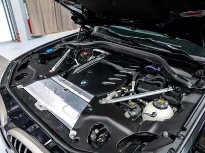 BMW X4 xDrive 48V M40d — SUV coupé premium, 340 ch diesel hybride mild-hybrid — Miniature 25