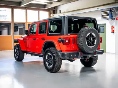 Jeep Wrangler Unlimited Rubicon 3.6 V6 — SUV légendaire, boîte auto 8 vitesses, 68'000 km — Miniature 8