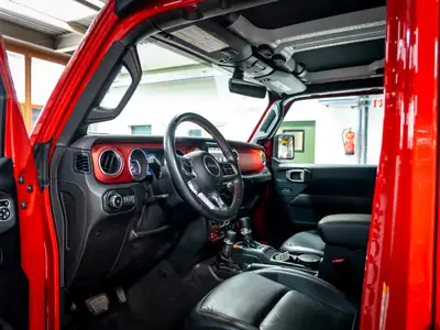 Jeep Wrangler Unlimited Rubicon 3.6 V6 — SUV légendaire, boîte auto 8 vitesses, 68'000 km — Miniature 11
