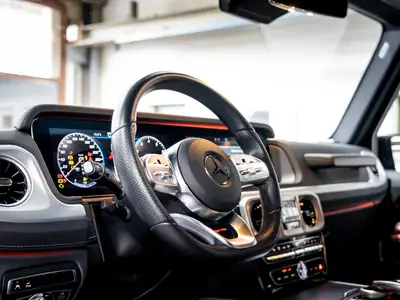 Mercedes-Benz G 500 AMG Line — Le SUV légendaire avec 15'700 km seulement — Miniature 15