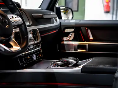 Mercedes-Benz G 500 AMG Line — Le SUV légendaire avec 15'700 km seulement — Miniature 17