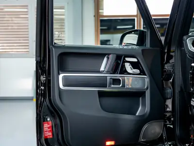 Mercedes-Benz G 500 AMG Line — Le SUV légendaire avec 15'700 km seulement — Miniature 21